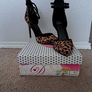Woman shoes